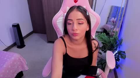 Snapshot of miaa_06 chatting on February 25, 2:03 am mia nicolle online show from February 25, 2:03 am