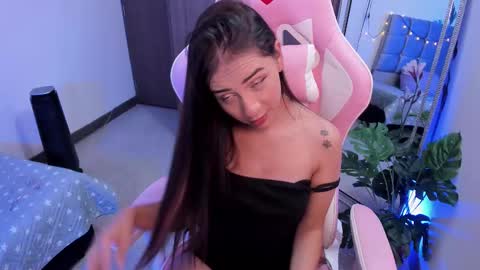 Snapshot of miaa_06 chatting on March 6, 11:31 pm mia nicolle online show from March 6, 11:31 pm
