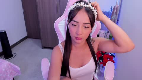 Snapshot of miaa_06 chatting on January 16, 2:51 am mia nicolle online show from January 16, 2:51 am