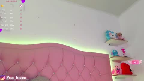 Mia online show from July 5, 3:35 am
