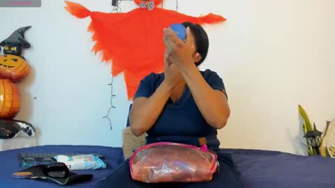 Mia  online show from October 20, 12:19 pm