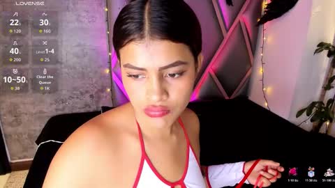 Snapshot of miaa_rosse_23 chatting on October 29, 2:20 pm Mia online show from October 29, 2:20 pm