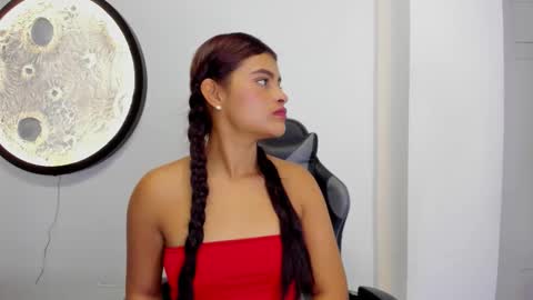 Snapshot of miaa_rosse_23 chatting on October 1, 11:59 am Mia online show from October 1, 11:59 am