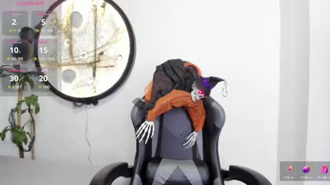 Snapshot of miaa_rosse_23 chatting on October 9, 12:53 pm Mia online show from October 9, 12:53 pm