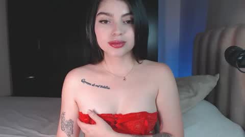 Mia  online show from September 24, 7:24 pm