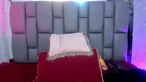 Snapshot of miaabrown__ chatting on February 5, 12:06 pm Mia online show from February 5, 12:06 pm