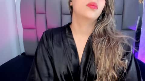 Snapshot of miaabrown__ chatting on December 16, 12:06 pm Mia online show from December 16, 12:06 pm