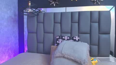 Snapshot of miaabrown__ chatting on September 15, 12:02 pm Mia online show from September 15, 12:02 pm