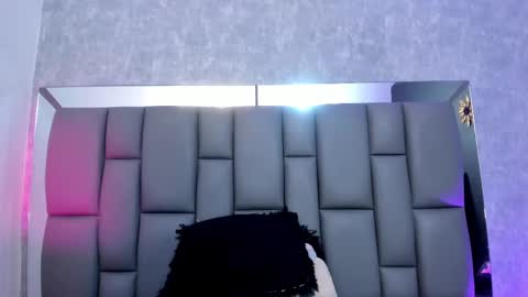 Snapshot of miaabrown__ chatting on March 10, 12:06 pm Mia online show from March 10, 12:06 pm