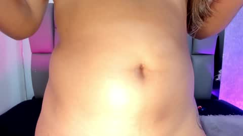Snapshot of miaabrown__ chatting on January 22, 12:06 pm Mia online show from January 22, 12:06 pm