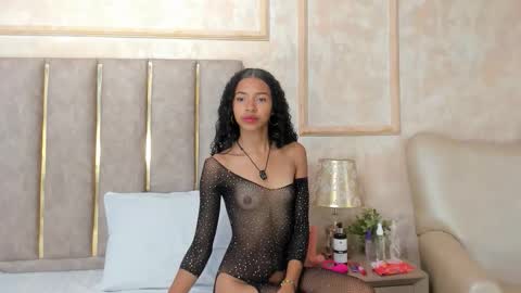 Miaasummer online show from March 10, 11:25 am