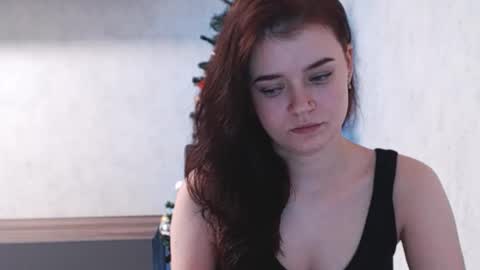 miabrowwn online show from December 22, 1:11 pm
