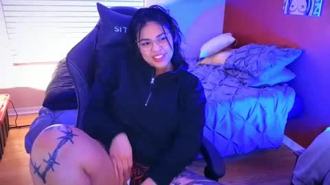 Snapshot of miacanela_xo chatting on January 21, 1:18 am Mia online show from January 21, 1:18 am