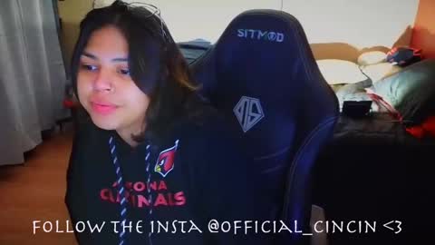 Snapshot of miacanela_xo chatting on February 17, 12:54 am Mia online show from February 17, 12:54 am