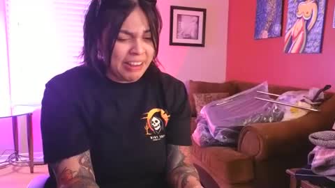 Snapshot of miacanela_xo chatting on December 13, 11:17 pm Mia online show from December 13, 11:17 pm