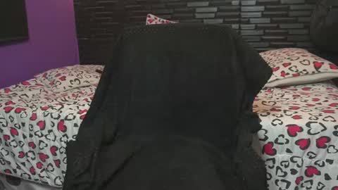 Mia online show from October 5, 4:50 am