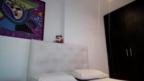 Snapshot of miaduval chatting on February 18, 11:08 pm Mia online show from February 18, 11:08 pm