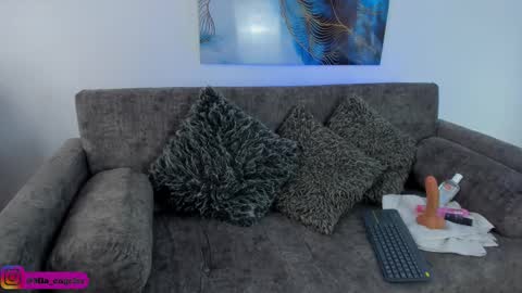 Mia online show from February 27, 7:37 pm