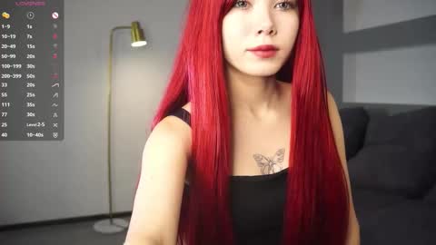 Snapshot of miagloww chatting on September 16, 8:55 am Mia online show from September 16, 8:55 am