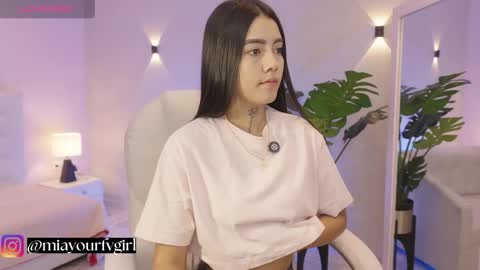 Snapshot of miagomez1 chatting on October 20, 12:19 pm Mia Gomez online show from October 20, 12:19 pm