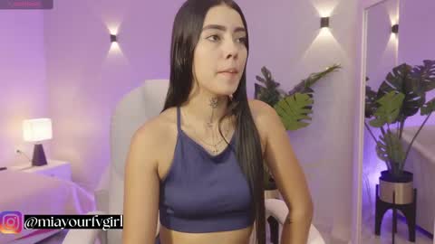 Snapshot of miagomez1 chatting on October 6, 2:01 pm Mia Gomez online show from October 6, 2:01 pm