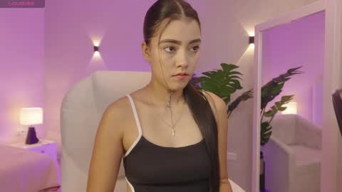 Snapshot of miagomez1 chatting on October 27, 1:17 pm Mia Gomez online show from October 27, 1:17 pm