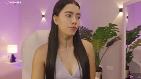 Snapshot of miagomez1 chatting on October 23, 12:55 pm Mia Gomez online show from October 23, 12:55 pm