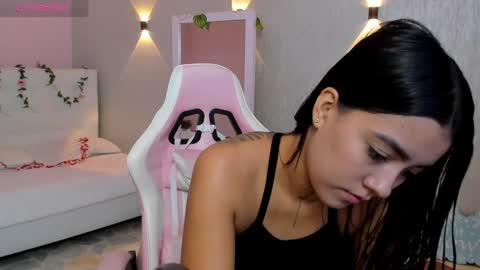 Mia Gomez online show from January 8, 1:41 pm