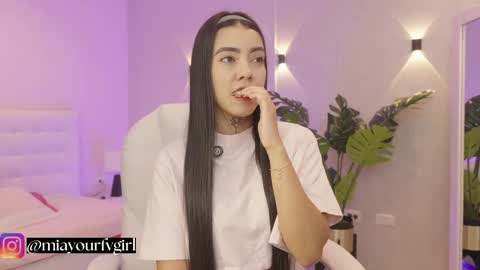 Snapshot of miagomez1 chatting on September 30, 2:01 pm Mia Gomez online show from September 30, 2:01 pm