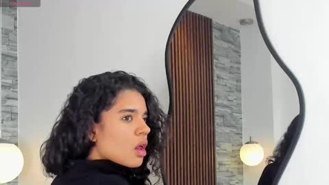 miagomezx online show from October 10, 10:03 pm