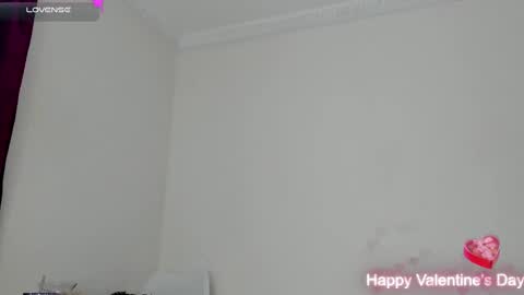 Mia  online show from February 15, 10:54 pm