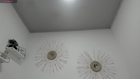 Snapshot of miah_bigboobs chatting on October 28, 11:49 am Miah Collins online show from October 28, 11:49 am