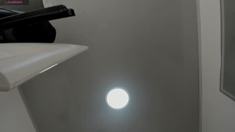 Snapshot of miah_bigboobs chatting on October 27, 11:39 am Miah Collins online show from October 27, 11:39 am