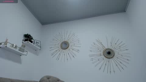 Snapshot of miah_bigboobs chatting on October 22, 11:26 am Miah Collins online show from October 22, 11:26 am