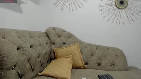 Snapshot of miah_bigboobs chatting on October 17, 10:35 pm Miah Collins online show from October 17, 10:35 pm