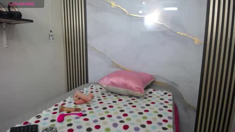 miah_princess online show from February 20, 6:42 pm