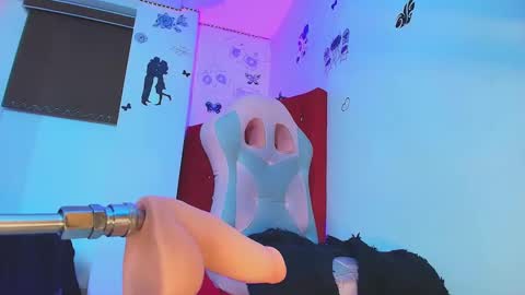 Snapshot of miahernadez303av chatting on October 11, 7:02 am MIA VELEZ online show from October 11, 7:02 am