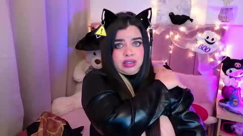 Miah Joness online show from October 31, 2:13 am