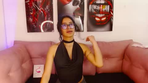 miahotcs online show from March 14, 3:24 pm