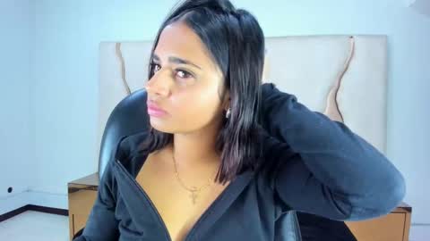 miahsex69 online show from September 26, 4:32 am