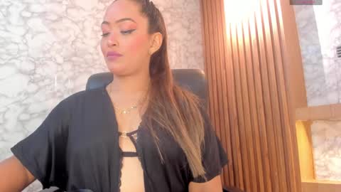 Snapshot of miajonsonn chatting on December 22, 4:50 am Mia Jonsonn online show from December 22, 4:50 am