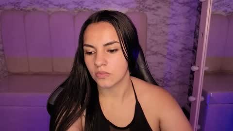 Snapshot of mialover_v chatting on October 10, 8:58 pm Hi Stream 1500 to 2100 online show from October 10, 8:58 pm