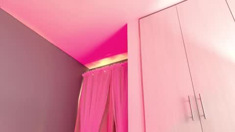 Mia online show from February 7, 8:24 pm