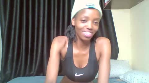 Muffin online show from February 22, 9:59 pm