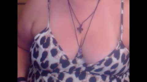 Snapshot of miamimistress chatting on October 2, 6:40 am maya online show from October 2, 6:40 am