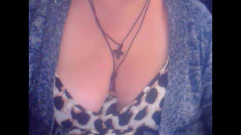 Snapshot of miamimistress chatting on October 9, 11:25 am maya online show from October 9, 11:25 am