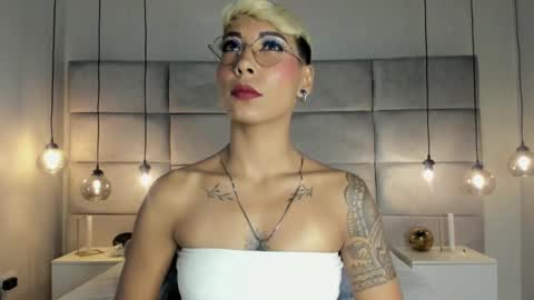Snapshot of miamorgann chatting on January 29, 12:02 pm Mia Morgann online show from January 29, 12:02 pm