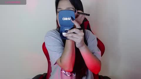 Snapshot of miarobinn_ chatting on September 22, 12:14 pm miarobinn_ online show from September 22, 12:14 pm