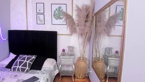 Alejandra  online show from September 10, 4:01 am
