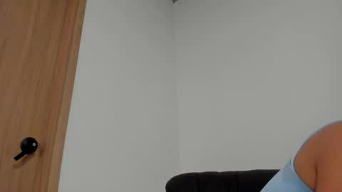 Mia Rouse online show from May 26, 7:13 pm